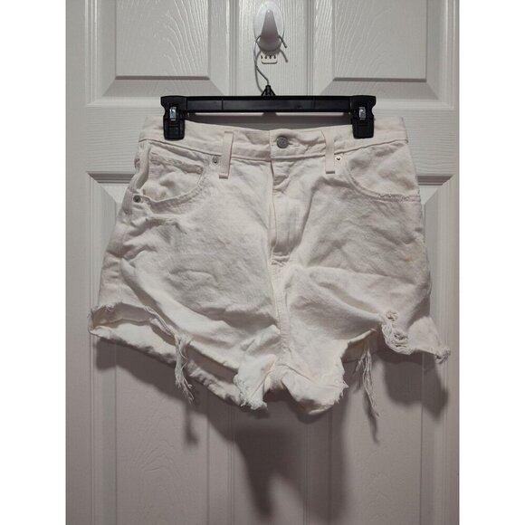 Levi's‎ High Waisted Mom Shorts Relaxed Women’s W29 White MSRP $50 Pristine - Picture 10 of 10
